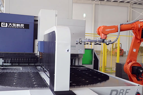 折彎中心自動(dòng)上下料客戶應(yīng)用